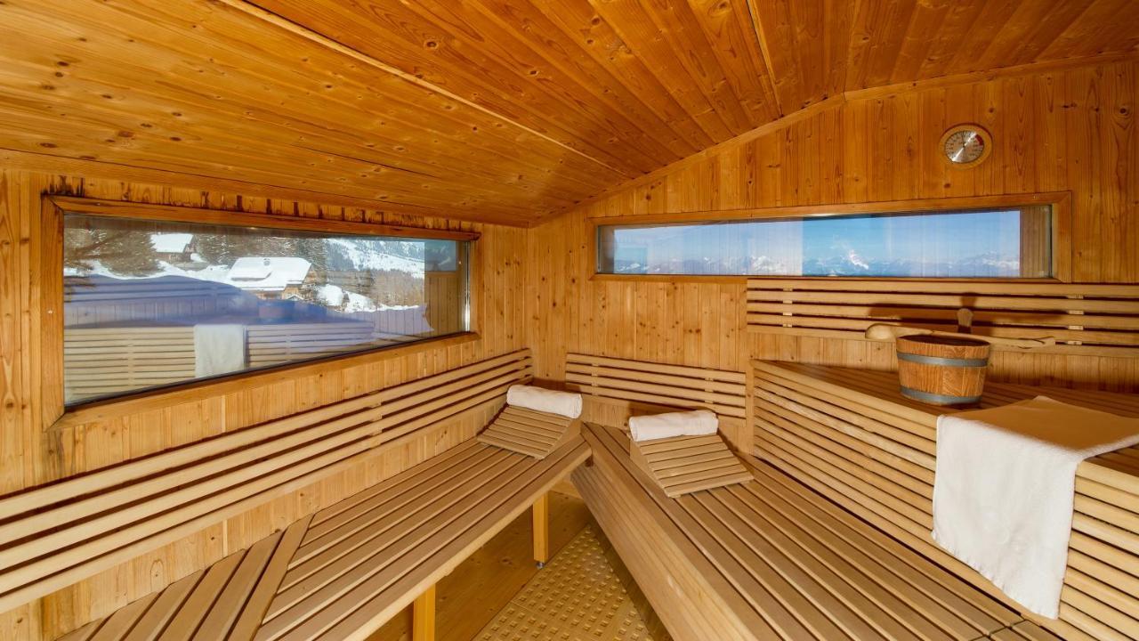 Sattleggers Alpenhof & Feriensternwarte Hotell Greifenburg Exteriör bild