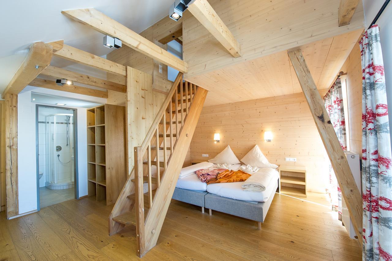 Sattleggers Alpenhof & Feriensternwarte Hotell Greifenburg Exteriör bild
