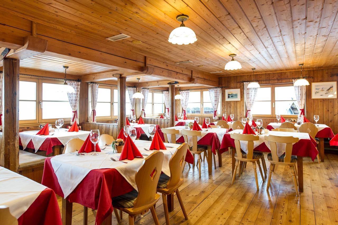 Sattleggers Alpenhof & Feriensternwarte Hotell Greifenburg Exteriör bild